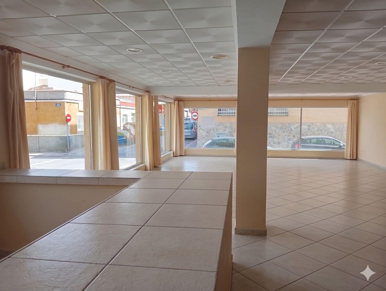 Kaupallinen myytävänä paikassa Santa Pola - 298 000 € (Ref: 10101289)
