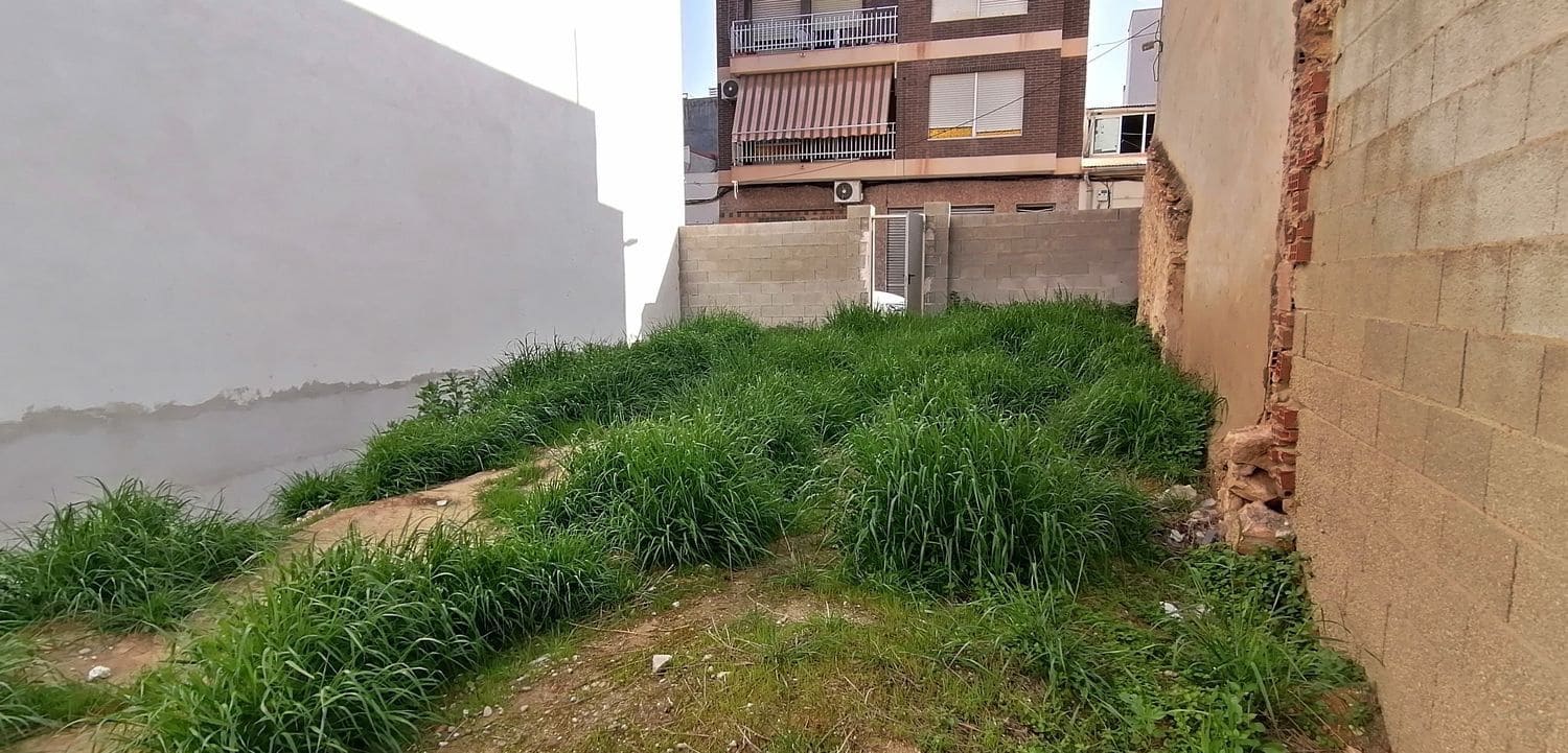 Mark till salu i Santa Pola - 160 000 € (Ref: 10101292)