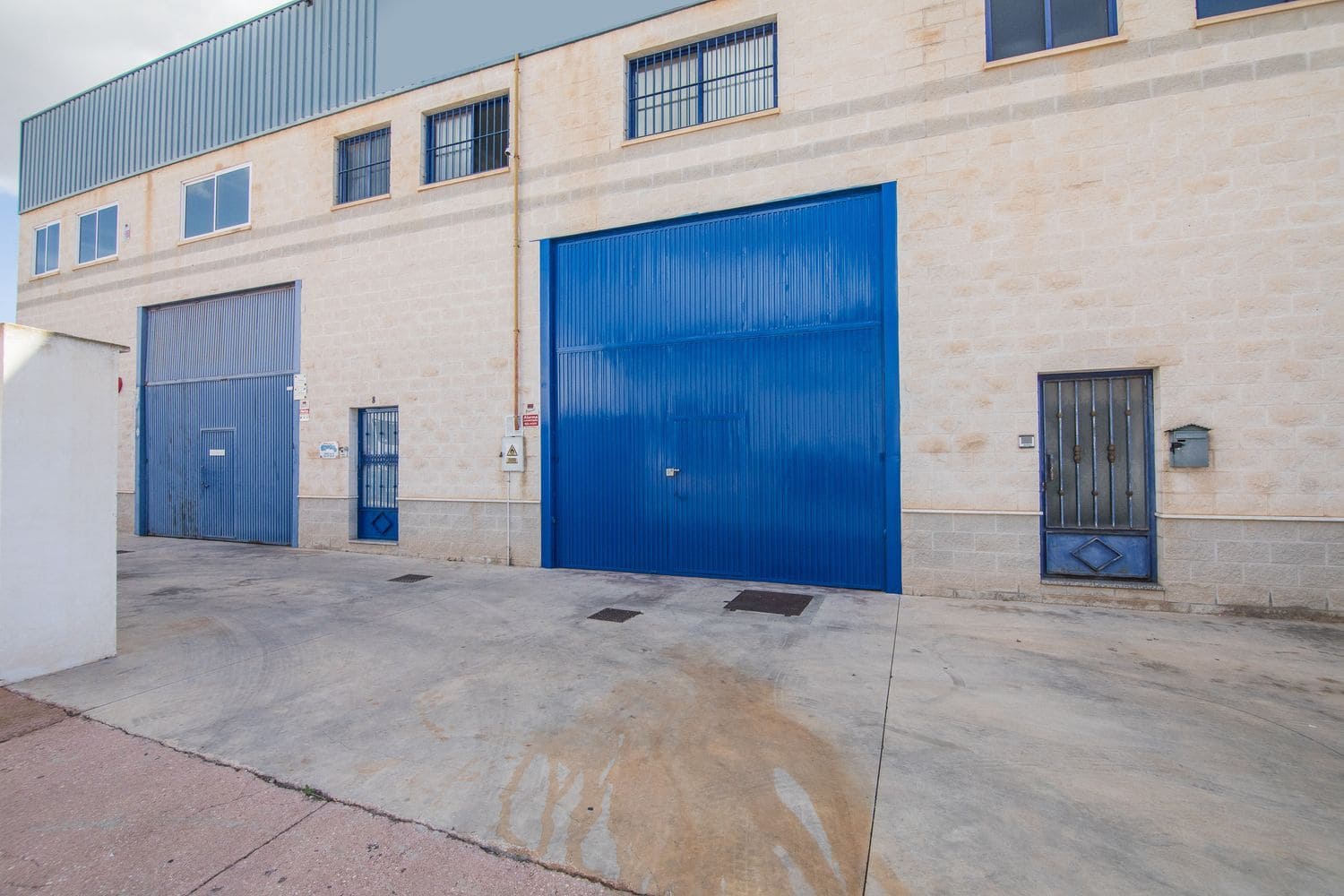 Commercial for sale in Santa Pola - € 538,000 (Ref: 10101293)