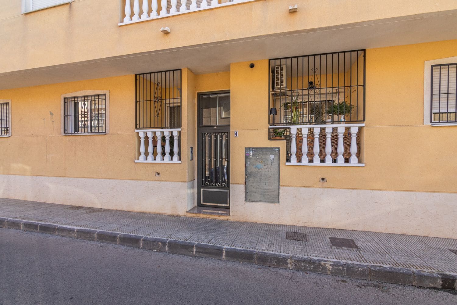 2 Zimmer Apartment zu verkaufen in Formentera del Segura mit Pool Garage - 105.000 € (Ref: 10101295)
