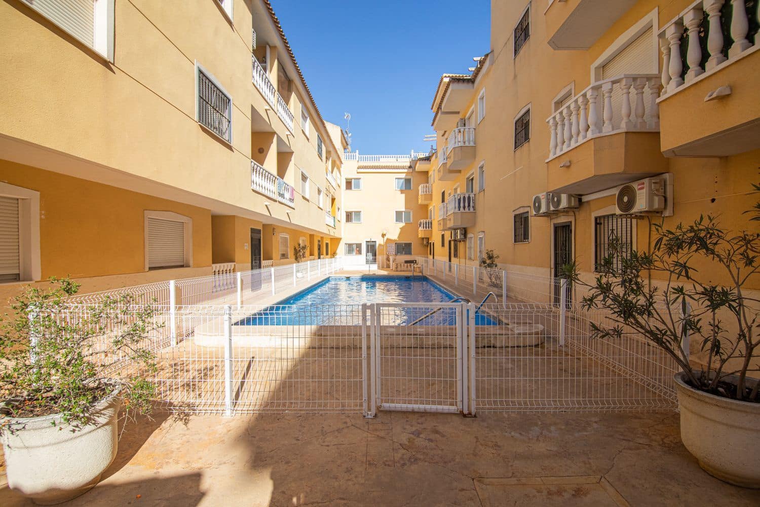 2 Zimmer Apartment zu verkaufen in Formentera del Segura mit Pool Garage - 105.000 € (Ref: 10101295)