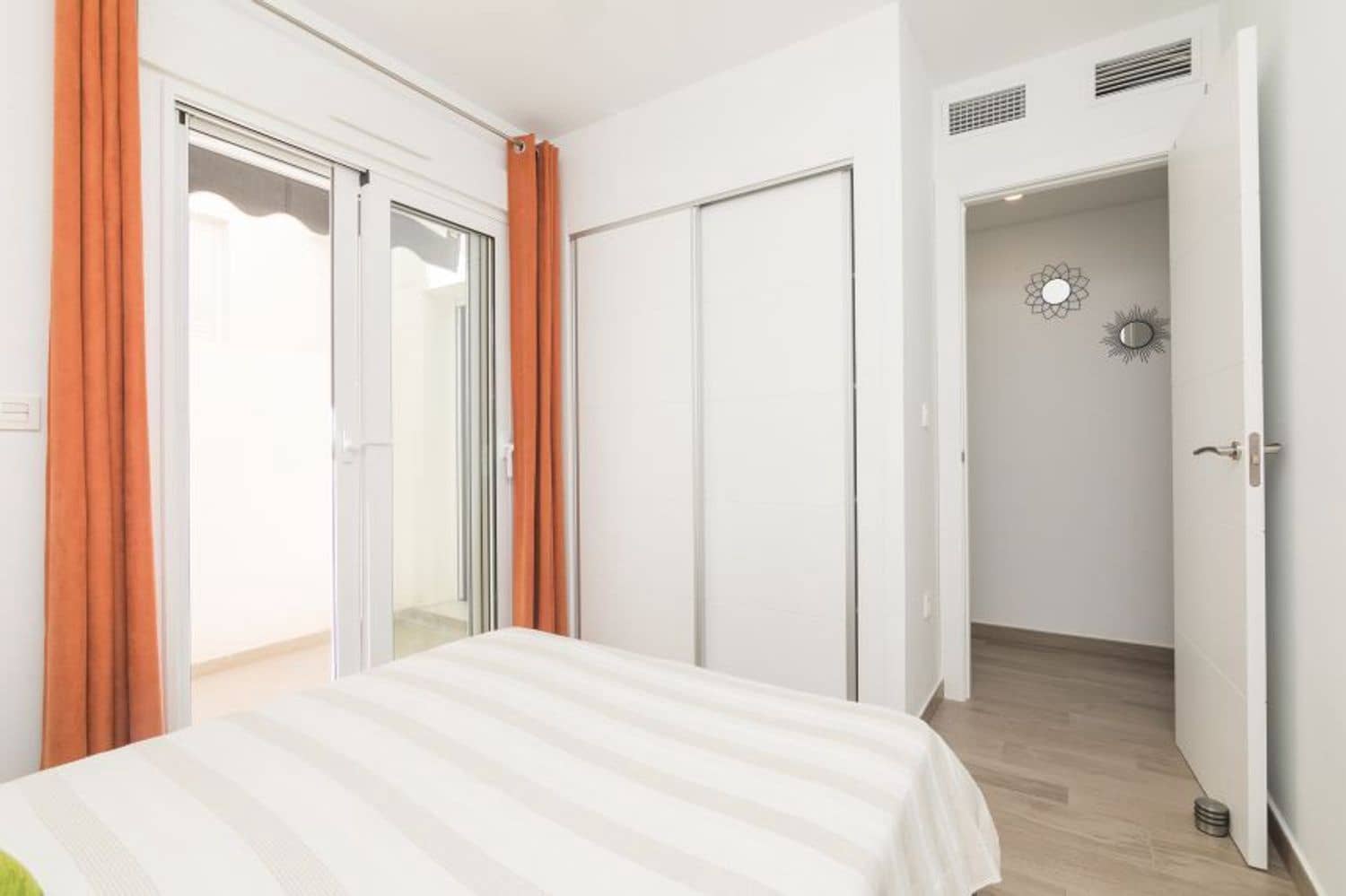 2 soveværelse Byhus til salg i Gran Alacant med swimmingpool garage - € 250.000 (Ref: 10118586)