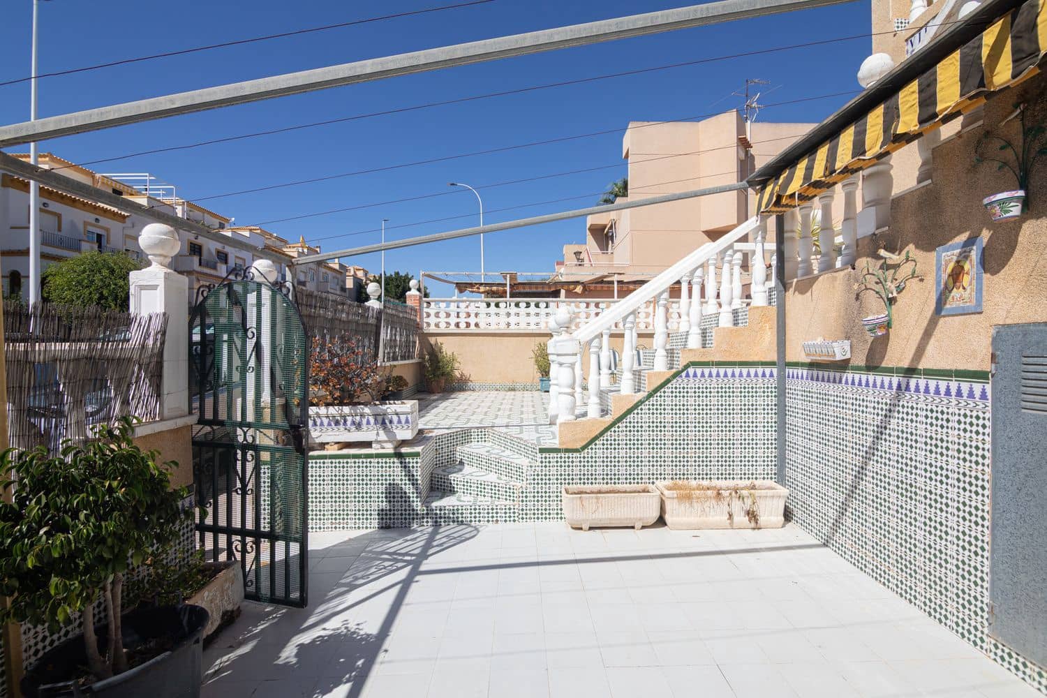 2 bedroom Townhouse for sale in Gran Alacant with garage - € 162,000 (Ref: 10158912)