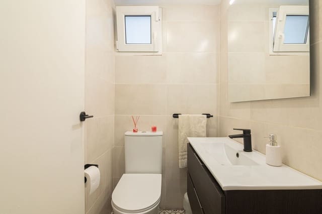 Apartamento de 3 habitaciones en Carolinas Altas, Alicante / Alacant ciudad en venta con garaje - 188.400 € (Ref: 10158914)