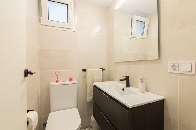 Apartamento de 3 habitaciones en Carolinas Altas, Alicante / Alacant ciudad en venta con garaje - 188.400 € (Ref: 10158914)