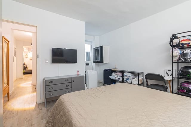 Apartamento de 3 habitaciones en Carolinas Altas, Alicante / Alacant ciudad en venta con garaje - 188.400 € (Ref: 10158914)