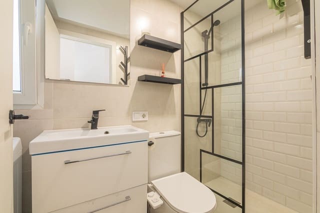Apartamento de 3 habitaciones en Carolinas Altas, Alicante / Alacant ciudad en venta con garaje - 188.400 € (Ref: 10158914)