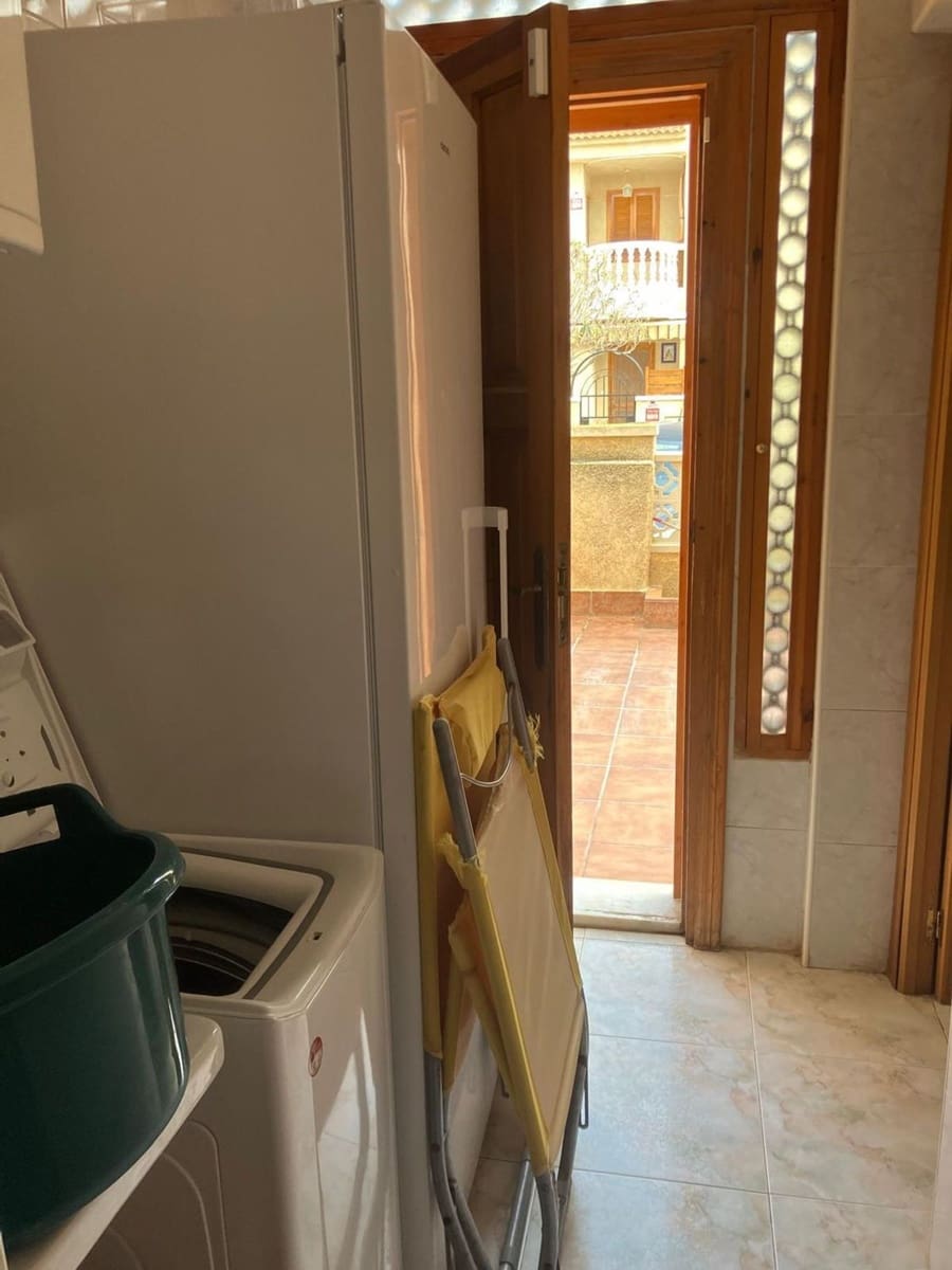 3 soveværelse Byhus til leje i Santa Pola med garage - € 900 (Ref: 10176147)