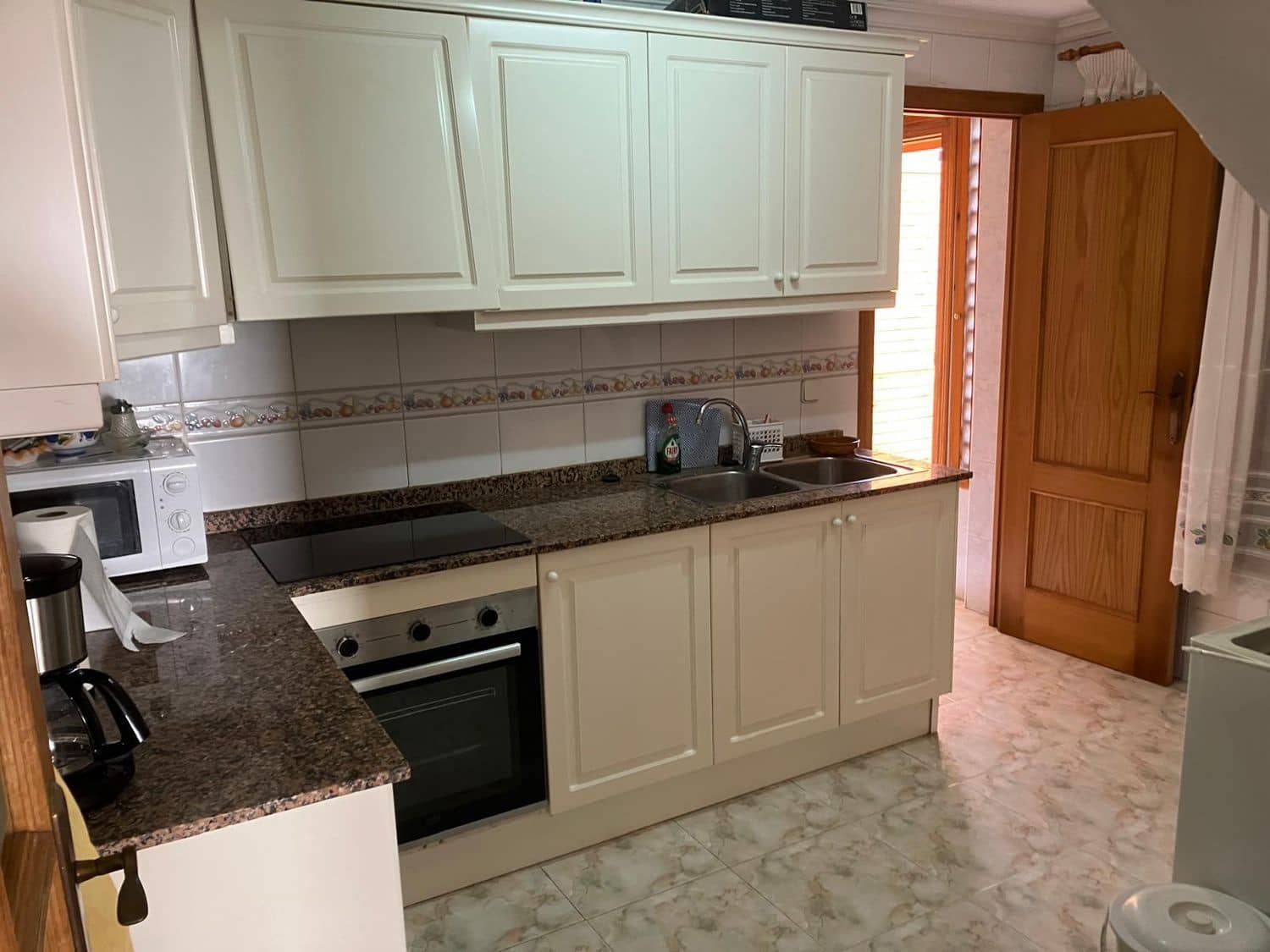 3 soveværelse Byhus til leje i Santa Pola med garage - € 900 (Ref: 10176147)
