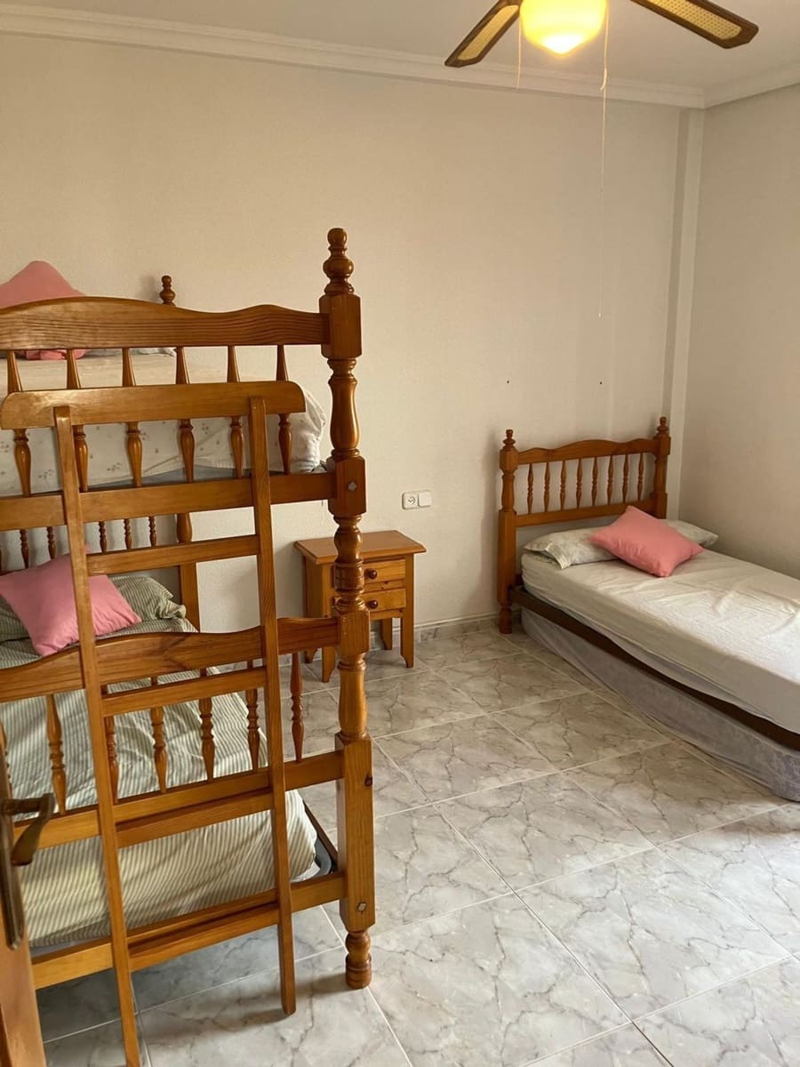 3 soveværelse Byhus til leje i Santa Pola med garage - € 900 (Ref: 10176147)