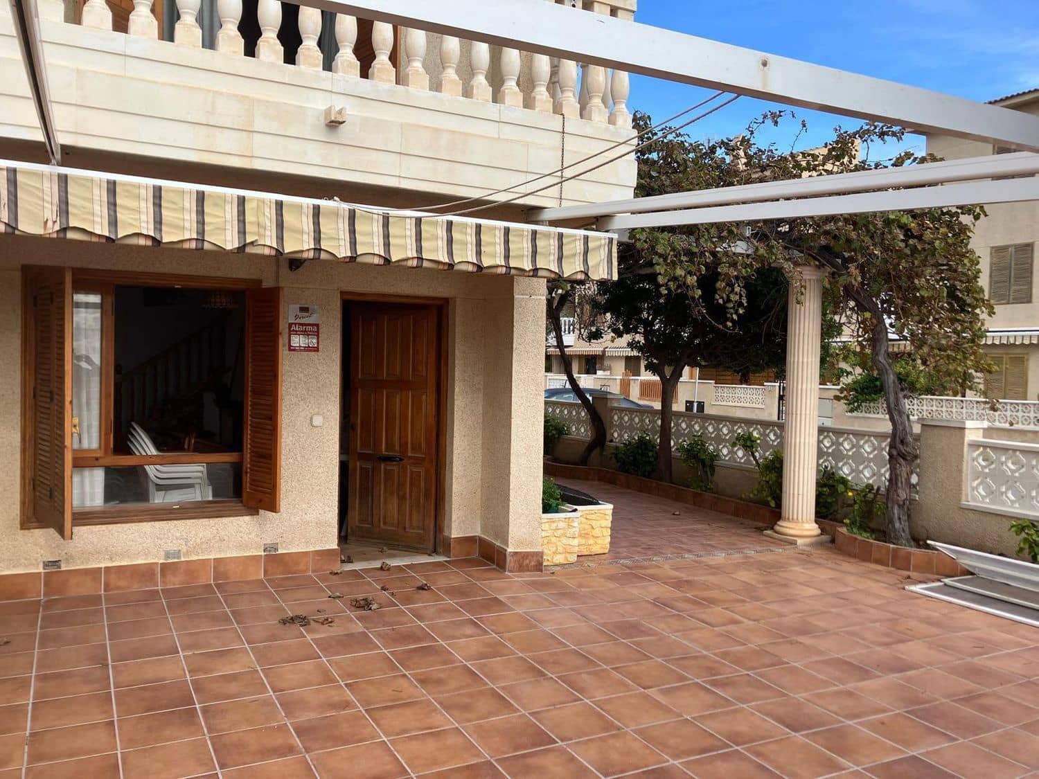 3 soveværelse Byhus til leje i Santa Pola med garage - € 900 (Ref: 10176147)