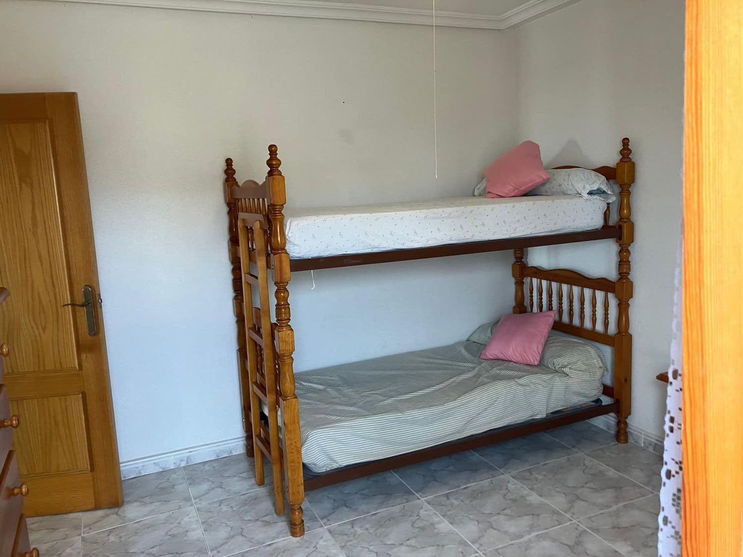 3 soveværelse Byhus til leje i Santa Pola med garage - € 900 (Ref: 10176147)