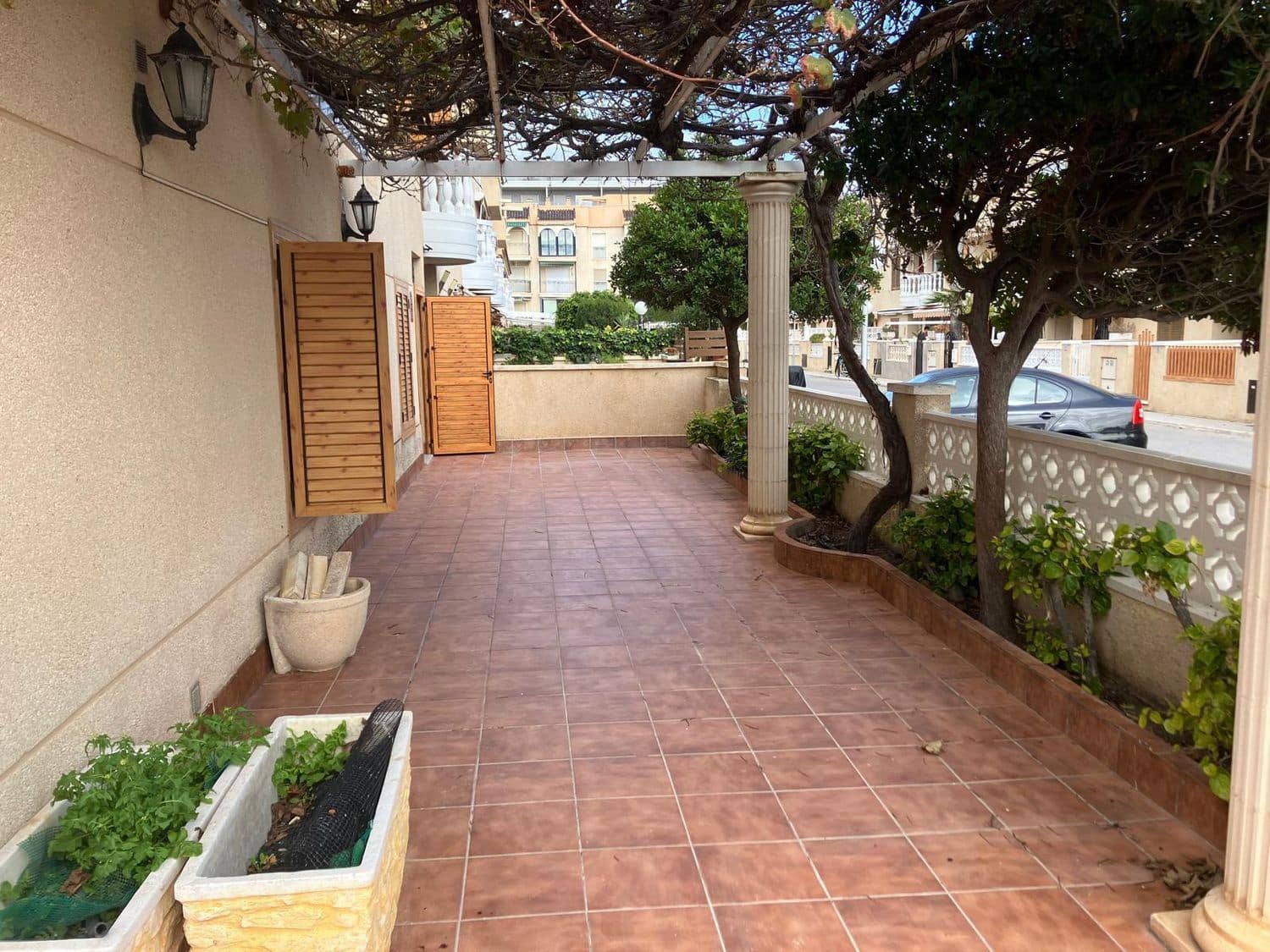 3 soveværelse Byhus til leje i Santa Pola med garage - € 900 (Ref: 10176147)