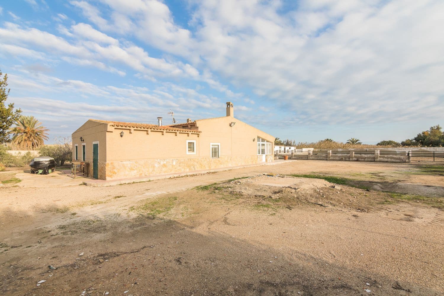 4 bedroom Finca/Country House for sale in Elche / Elx with garage - € 370,000 (Ref: 8697739)