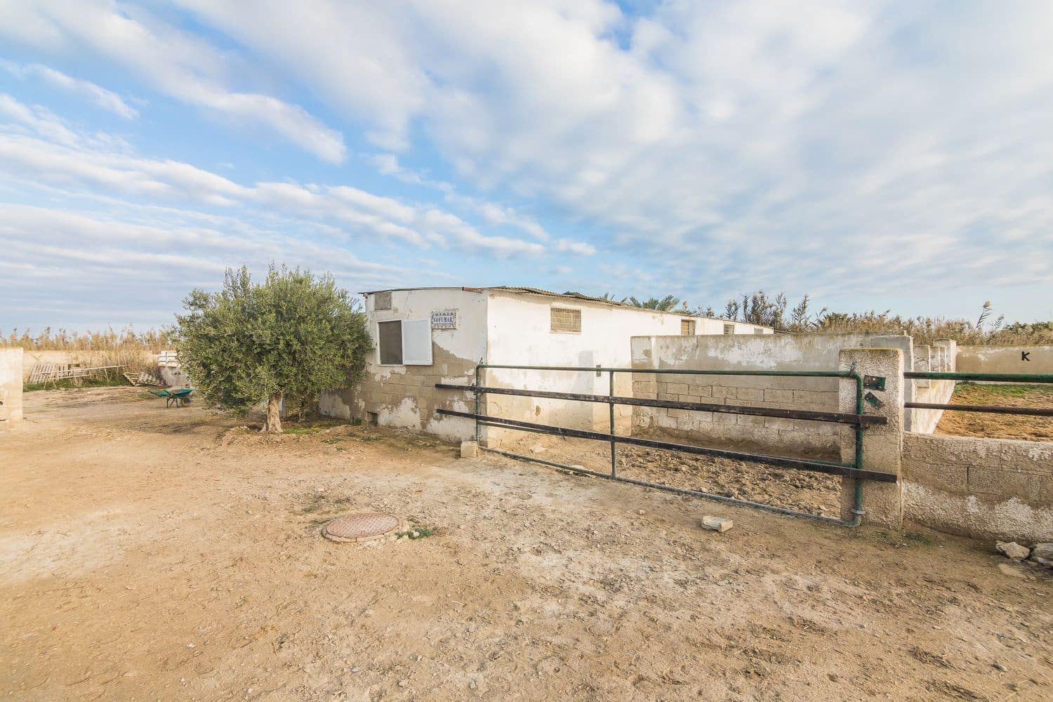 4 bedroom Finca/Country House for sale in Elche / Elx with garage - € 370,000 (Ref: 8697739)