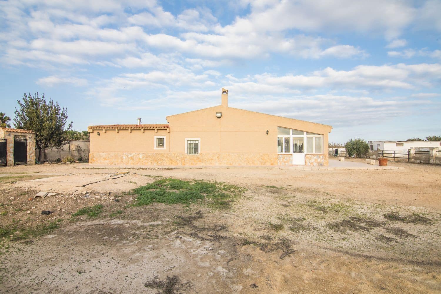 4 bedroom Finca/Country House for sale in Elche / Elx with garage - € 370,000 (Ref: 8697739)