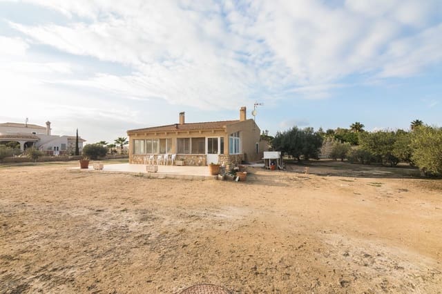 4 bedroom Finca/Country House for sale in Las Bayas, Elche / Elx with garage - € 370,000 (Ref: 8697739)