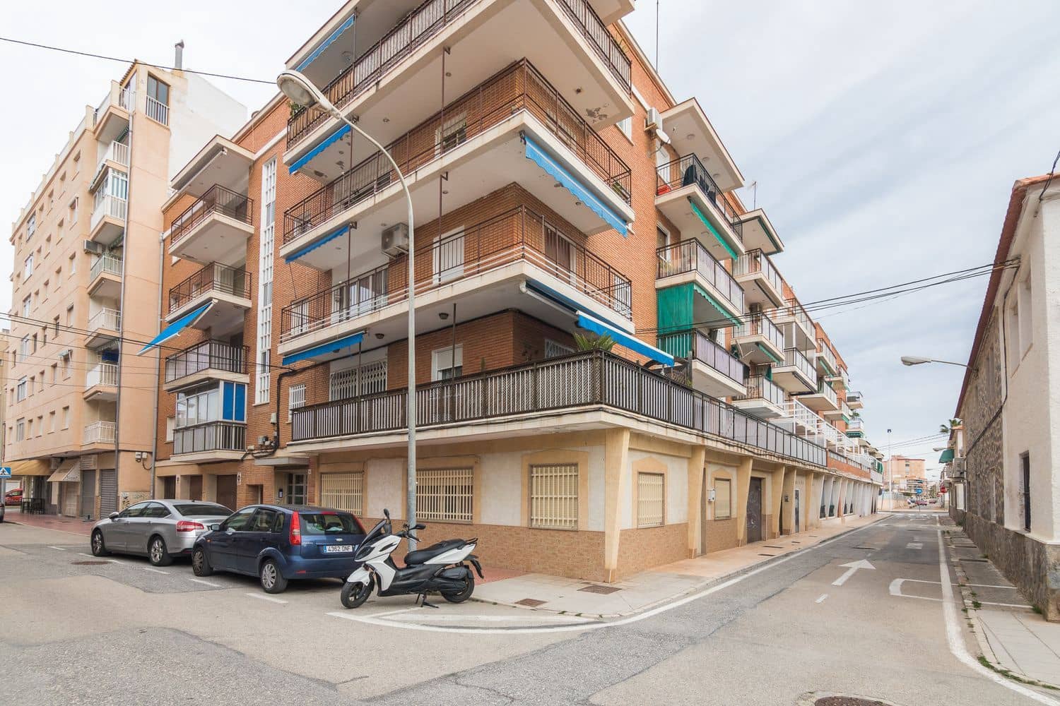 4 soveværelse Lejlighed til salg i Santa Pola med garage - € 156.000 (Ref: 8821175)