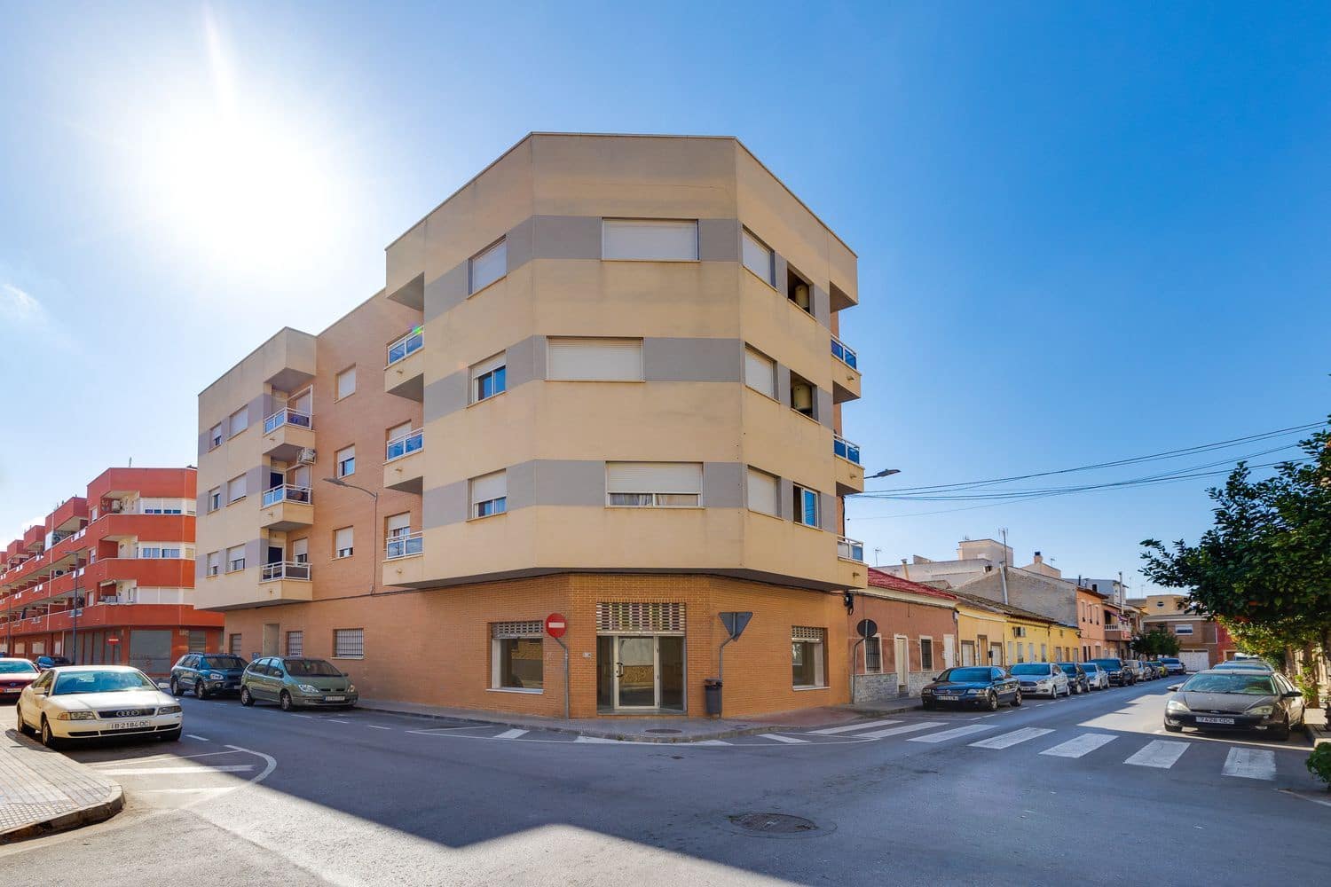 Erhverv til salg i Almoradi - € 63.000 (Ref: 8821176)