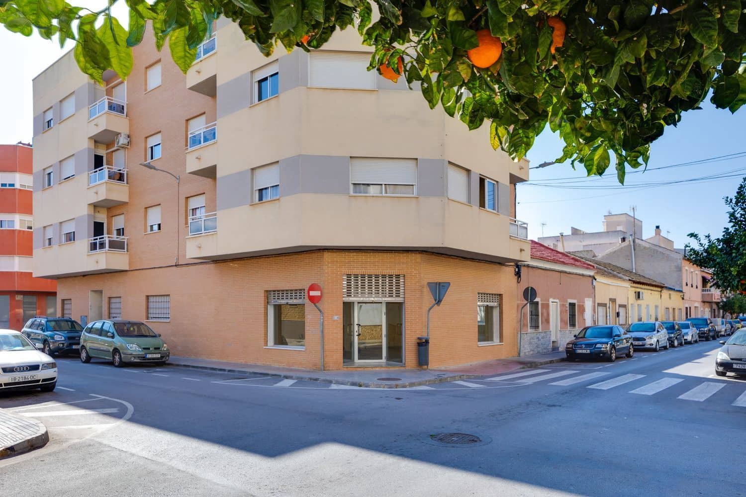 Erhverv til salg i Almoradi - € 63.000 (Ref: 8821176)