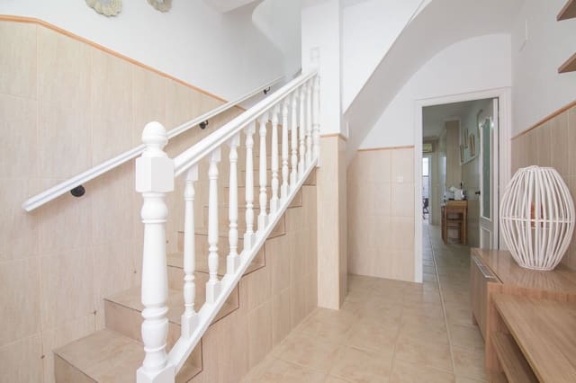 3 bedroom Townhouse for sale in Playa Levante, Santa Pola with garage - € 159,000 (Ref: 8969763)