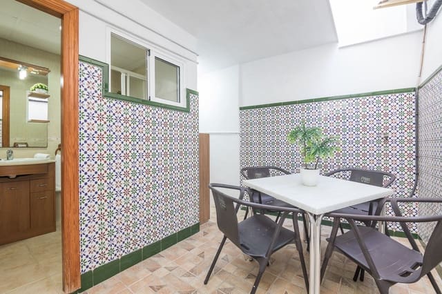 3 bedroom Townhouse for sale in Playa Levante, Santa Pola with garage - € 159,000 (Ref: 8969763)