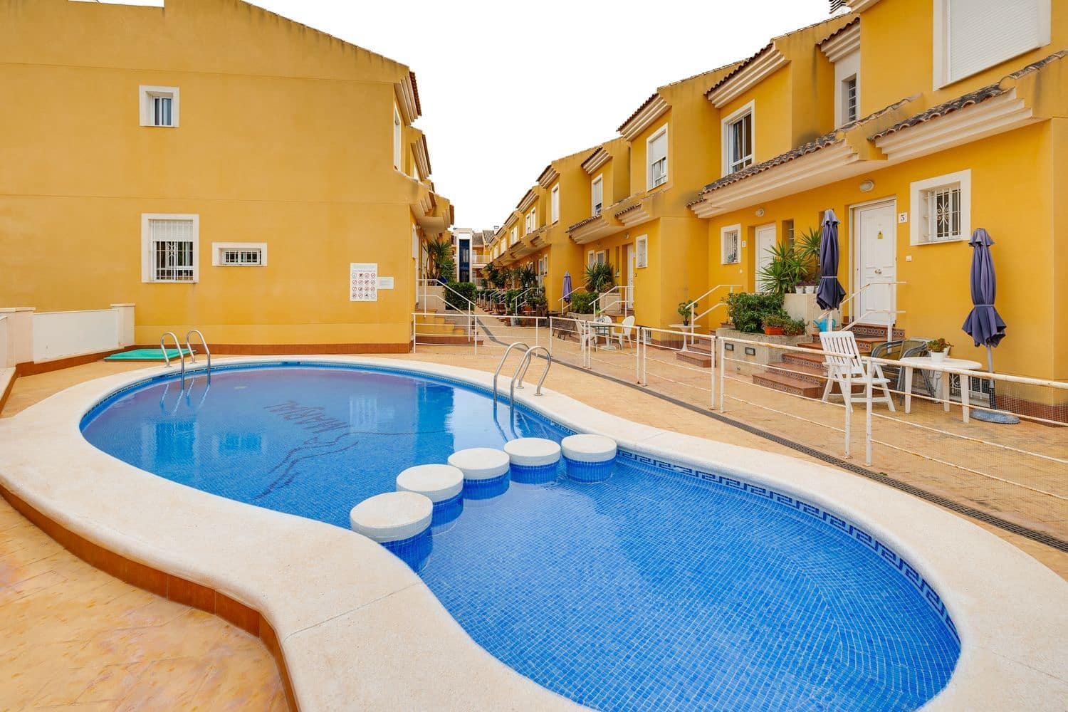 Casa de 2 habitaciones en Rojales en venta con piscina garaje - 168.000 € (Ref: 9002705)