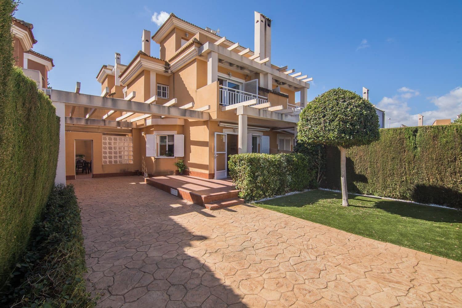 3 soveværelse Byhus til salg i Gran Alacant med swimmingpool garage - € 324.000 (Ref: 9254568)