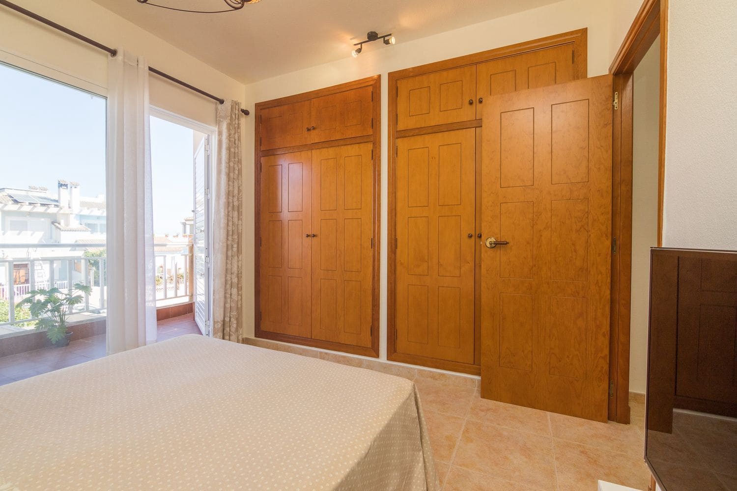 3 soveværelse Byhus til salg i Gran Alacant med swimmingpool garage - € 324.000 (Ref: 9254568)