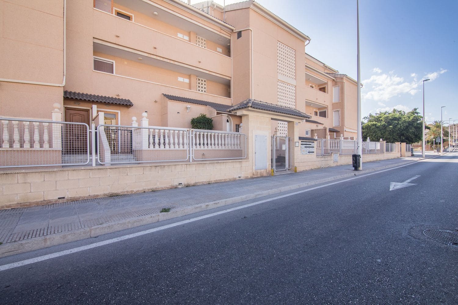 2 bedroom Apartment for sale in Santa Pola with pool garage - € 230,000 (Ref: 9395585)