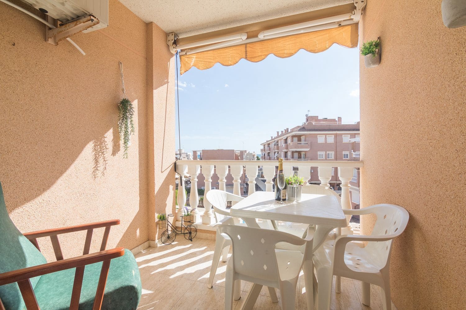 2 bedroom Apartment for sale in Santa Pola with pool garage - € 230,000 (Ref: 9395585)