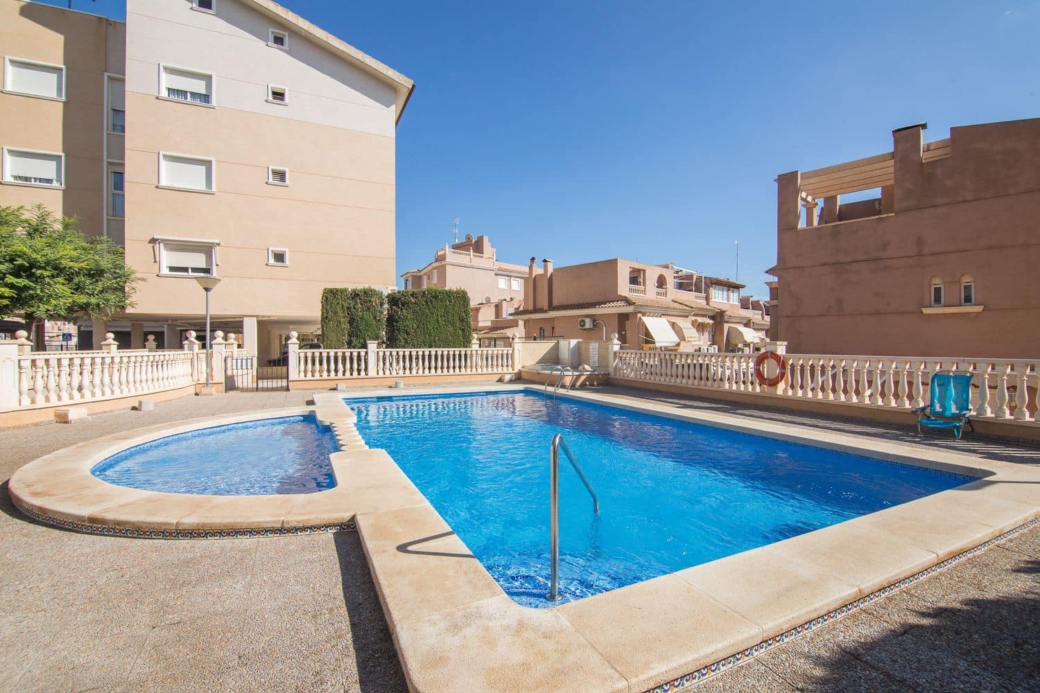 2 bedroom Apartment for sale in Santa Pola with pool garage - € 230,000 (Ref: 9395585)