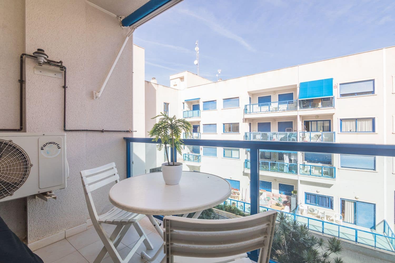 1 soverom Leilighet til salgs i Alicante by med svømmebasseng garasje - € 169 900 (Ref: 9395586)