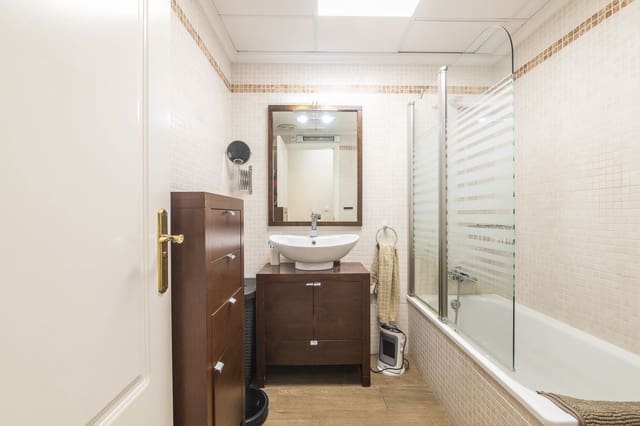 2 makuuhuone Huoneisto myytävänä paikassa Centro, Santa Pola mukana 
autotalli - 169 000 € (Ref: 9439495)