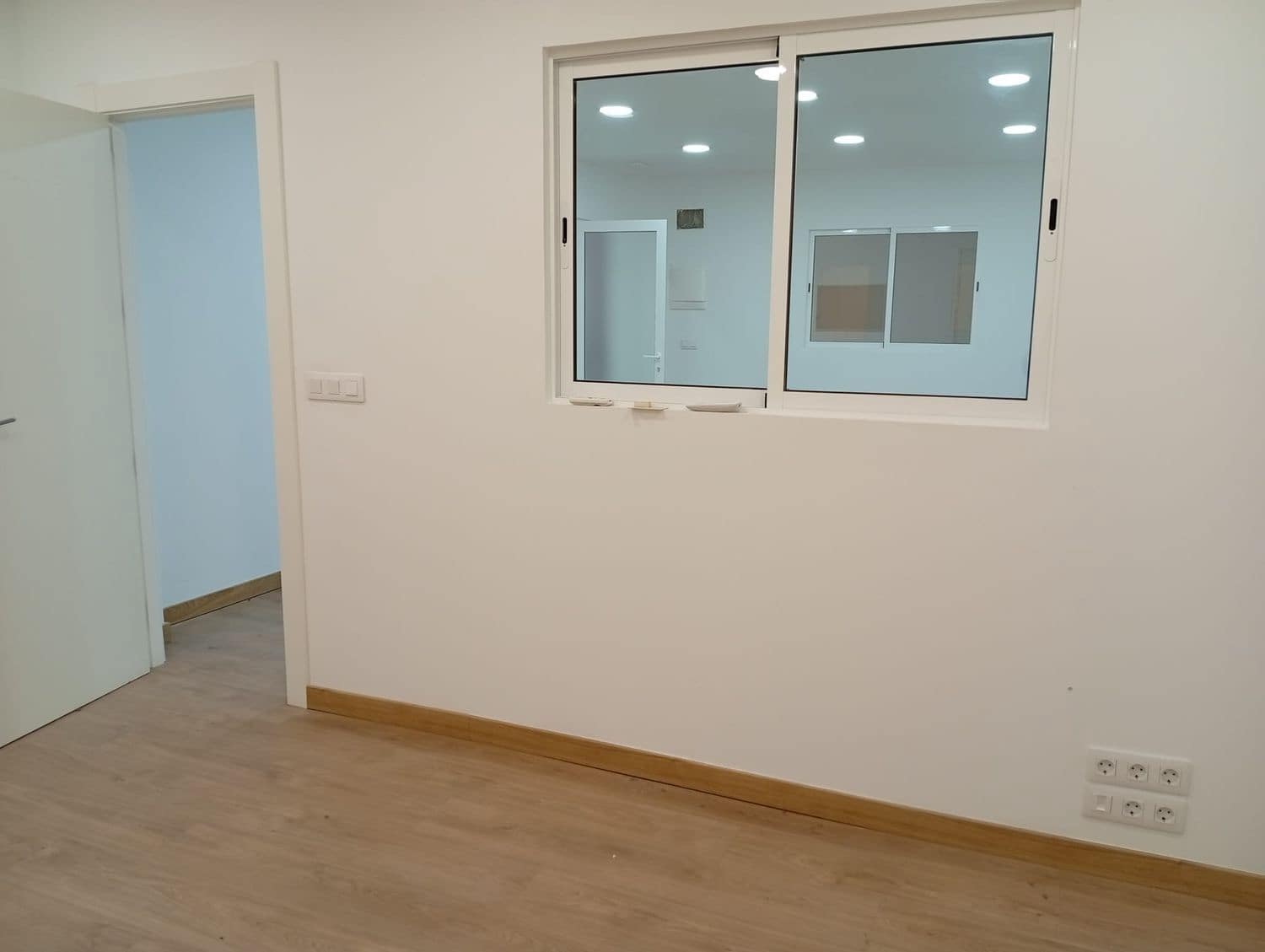 Erhverv til salg i Santa Pola - € 230.000 (Ref: 9448631)