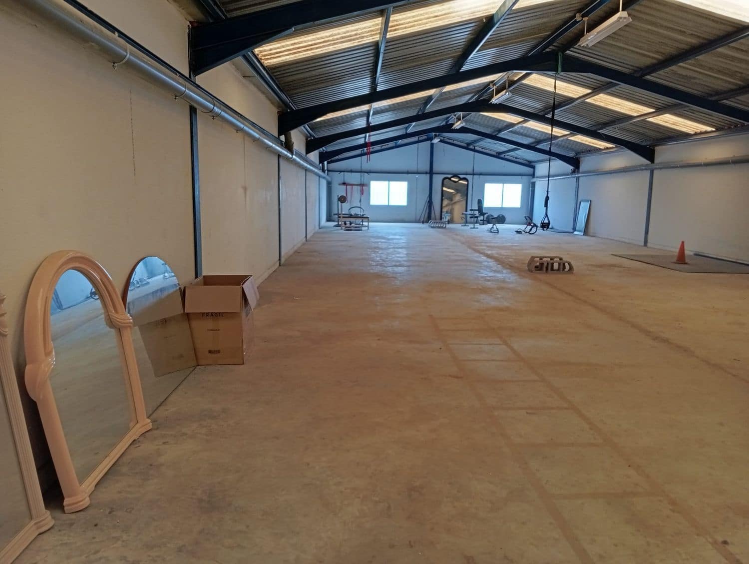 Erhverv til salg i Santa Pola - € 230.000 (Ref: 9448631)