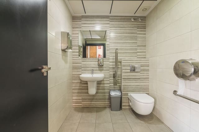 Comercial para venda em Calas Santiago Bernabéu, Santa Pola - 330 000 € (Ref: 9448633)