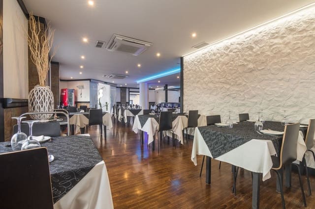 Comercial para venda em Calas Santiago Bernabéu, Santa Pola - 330 000 € (Ref: 9448633)