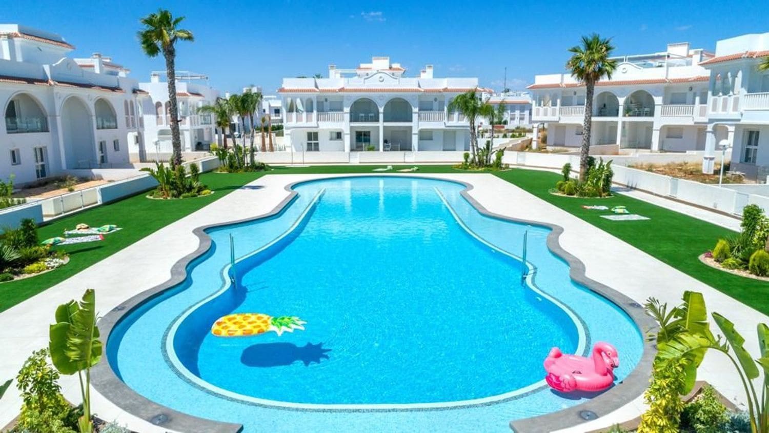 2 quarto Casa em Banda para venda em Ciudad Quesada com piscina garagem - 340 000 € (Ref: 9448634)