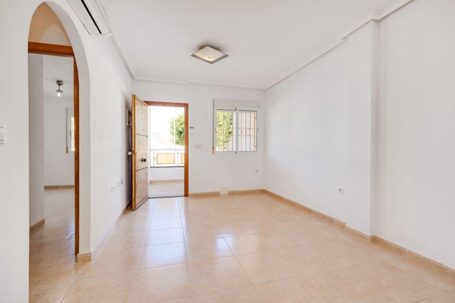 2 soveværelse Lejlighed til salg i Rojales med garage - € 105.000 (Ref: 9610823)