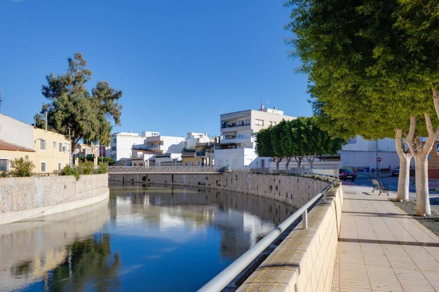 2 soveværelse Lejlighed til salg i Rojales med garage - € 105.000 (Ref: 9610823)