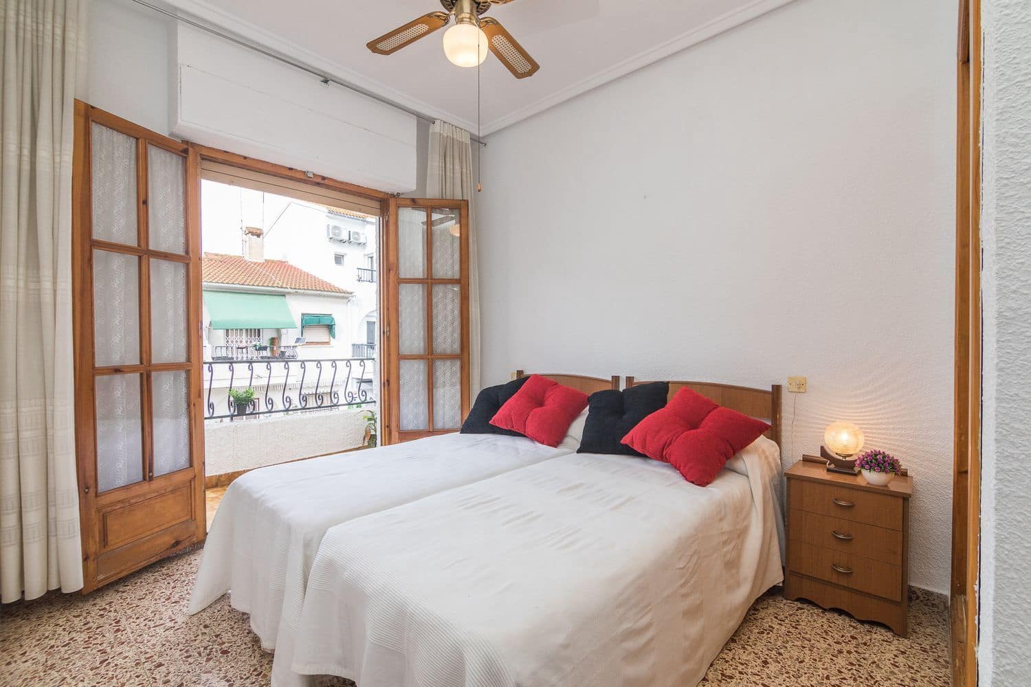 2 makuuhuone Omakotitalo myytävänä paikassa Santa Pola mukana 
autotalli - 175 000 € (Ref: 9636220)