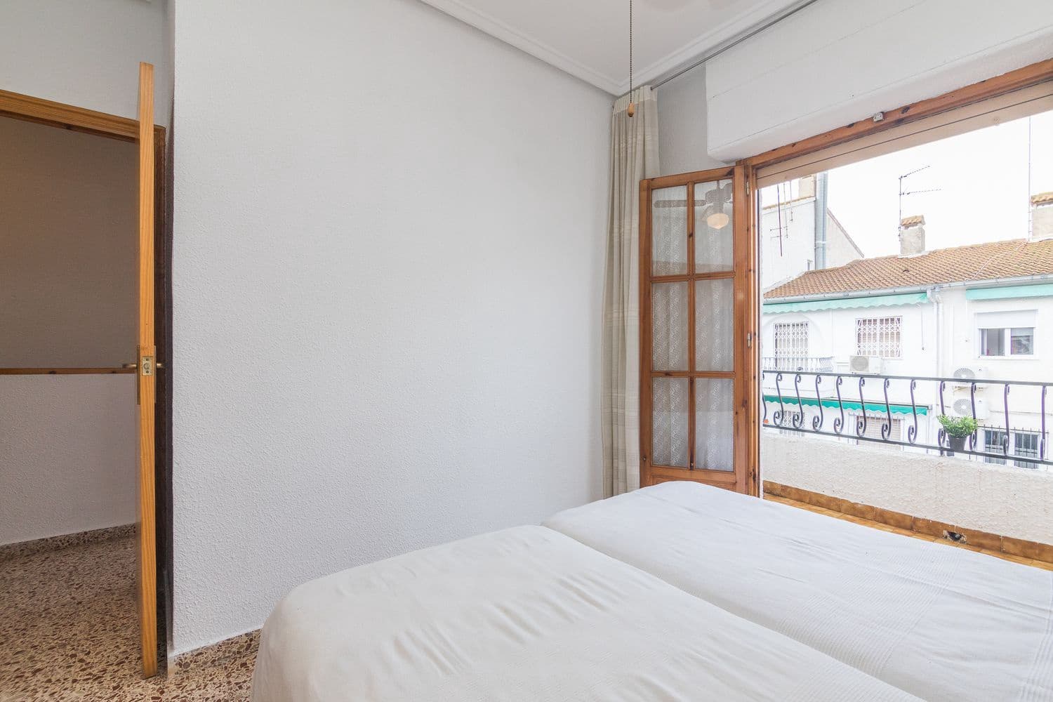 2 makuuhuone Omakotitalo myytävänä paikassa Santa Pola mukana 
autotalli - 175 000 € (Ref: 9636220)