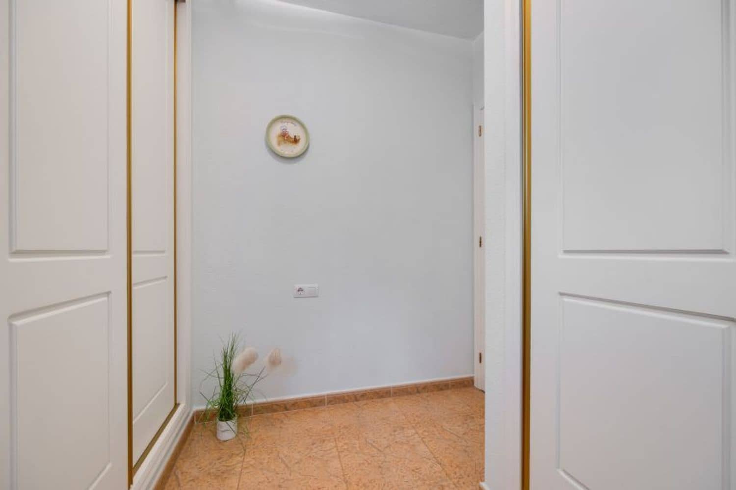 2 sypialnia Apartament na sprzedaż w San Fulgencio z basenem garażem - 150 000 € (Ref: 9636221)