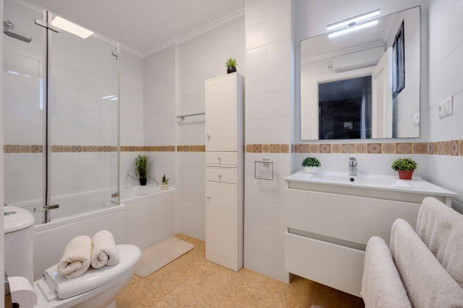 2 sypialnia Apartament na sprzedaż w San Fulgencio z basenem garażem - 150 000 € (Ref: 9636221)