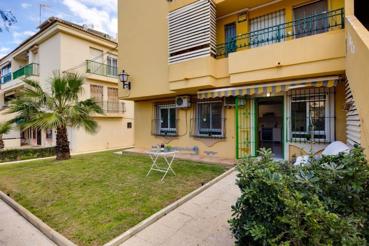 Apartamento de 2 habitaciones en La Veleta en venta con garaje - 110.000 € (Ref: 9636222)