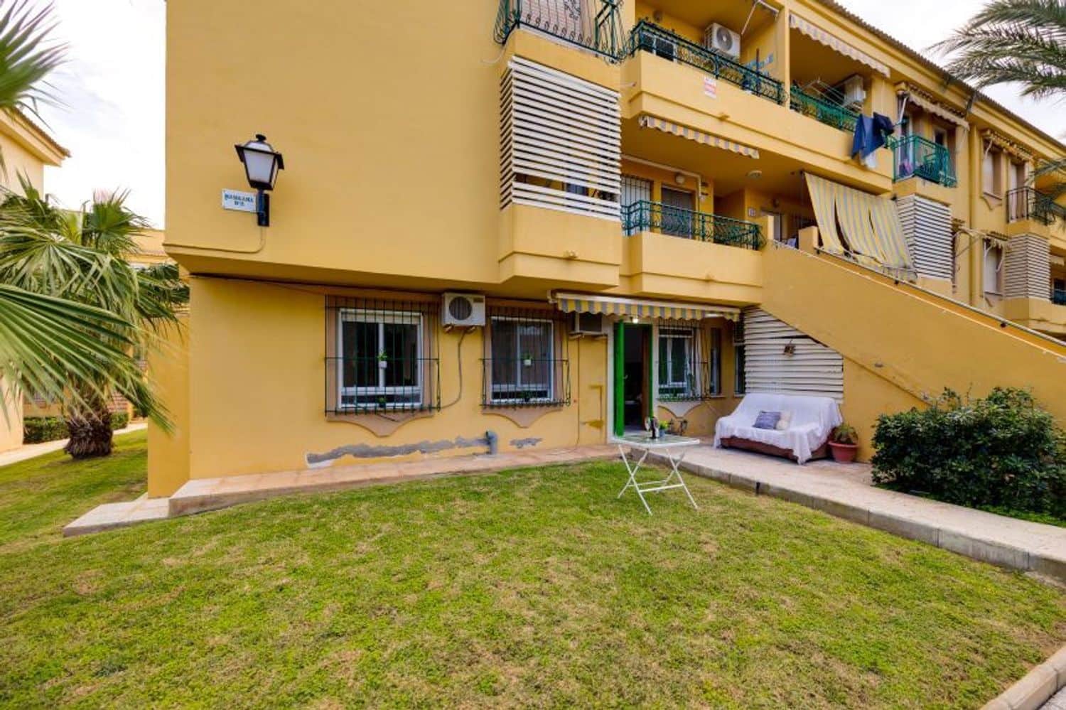 Apartamento de 2 habitaciones en La Veleta en venta con garaje - 110.000 € (Ref: 9636222)