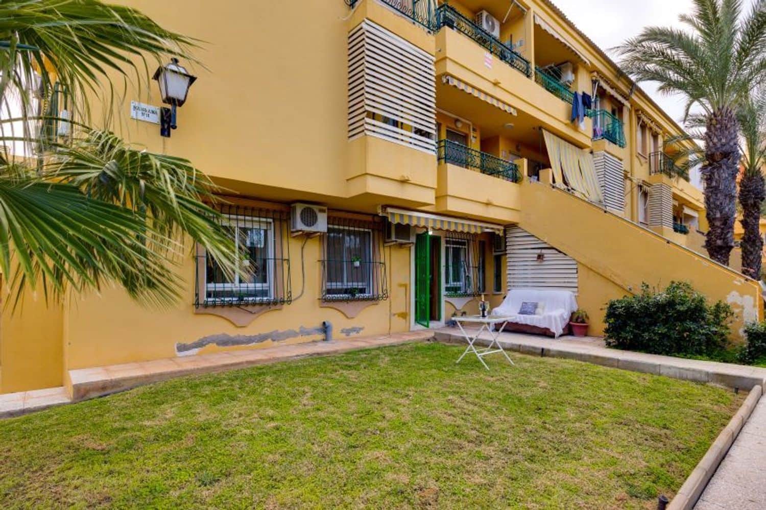 Apartamento de 2 habitaciones en La Veleta en venta con garaje - 110.000 € (Ref: 9636222)