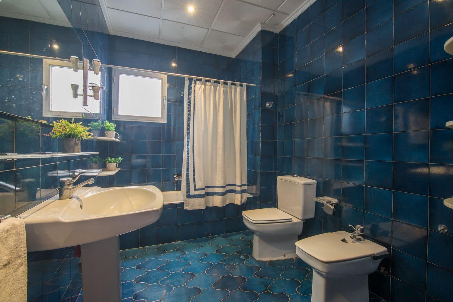 8 quarto Moradia para venda em Cox com garagem - 895 000 € (Ref: 9669782)