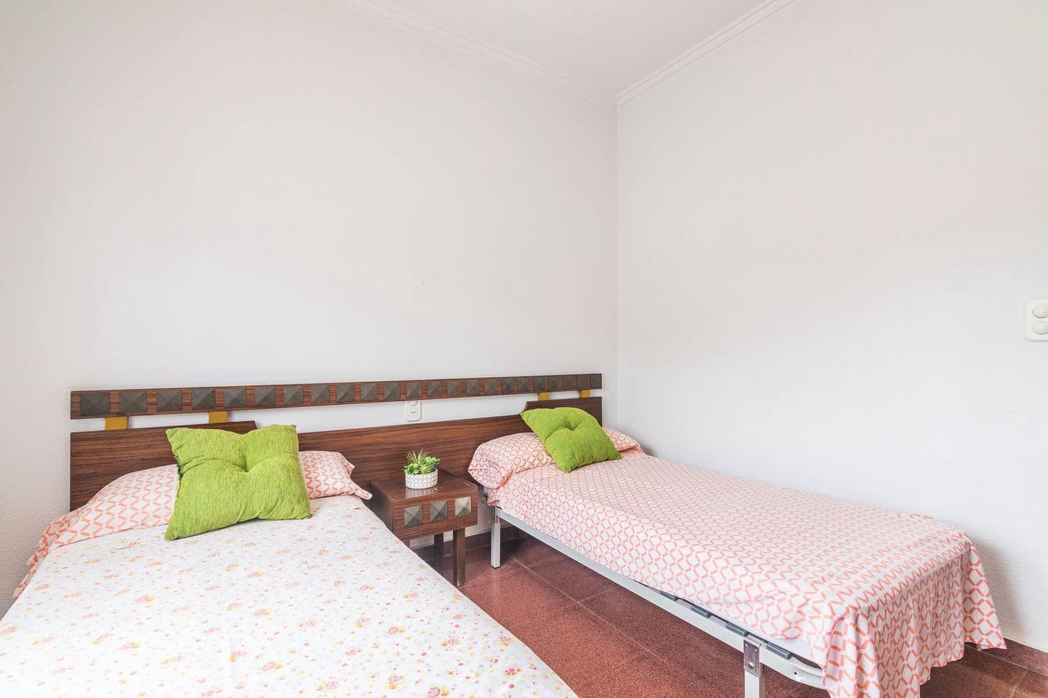 8 quarto Moradia para venda em Cox com garagem - 895 000 € (Ref: 9669782)